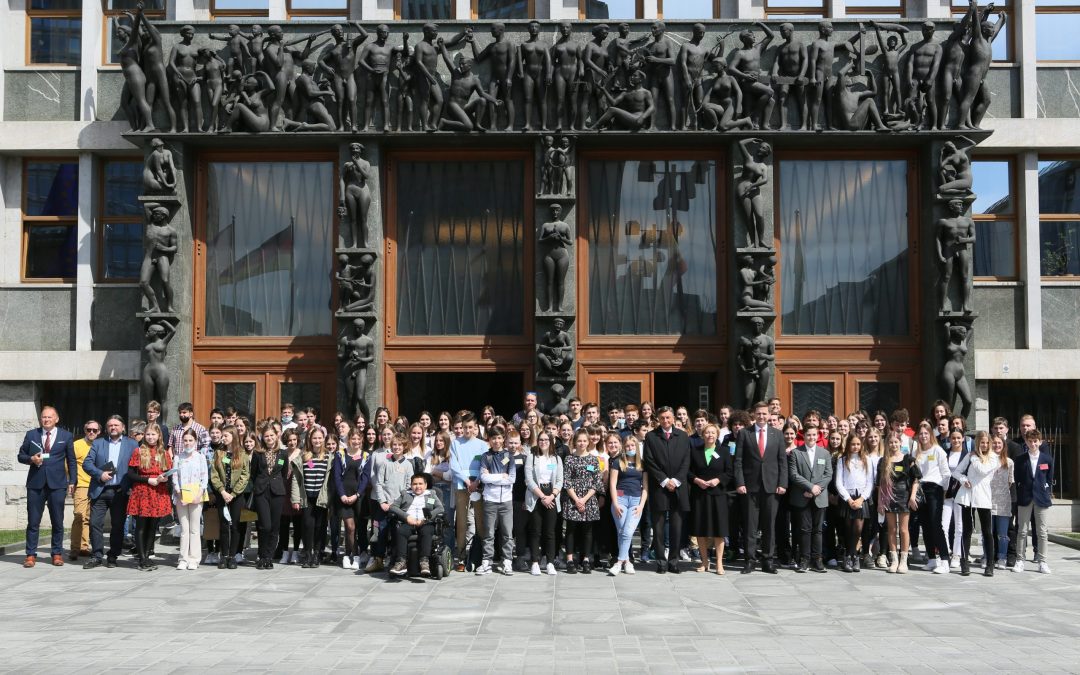32. NACIONALNI OTROŠKI PARLAMENT: Moja poklicna prihodnost