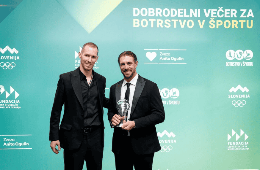 Tine Urnaut zbral 230.095 evrov in ambasadorstvo predaja Anžetu Kopitarju
